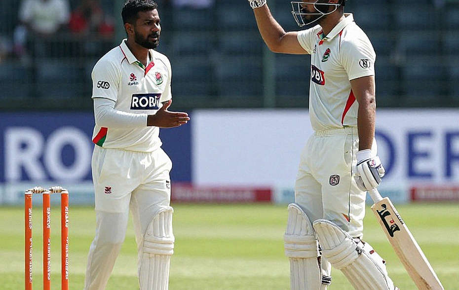 ১৫৮ রানের ধস নয়, নেট রান রেটের সমীকরণ: আবুধাবিতে জিম্বাবুয়ের ভাগ্য কীভাবে বদলে গেল